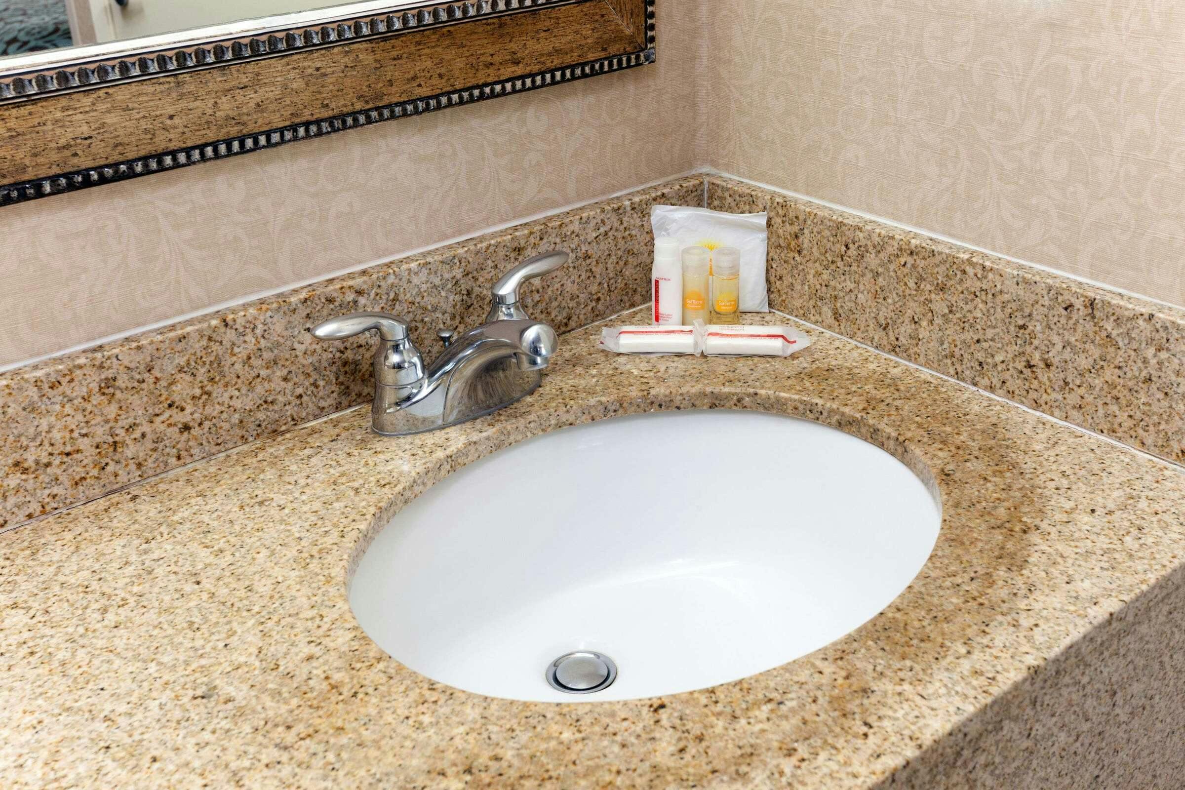 Hotel Days Inn Alhambra CA photo 5