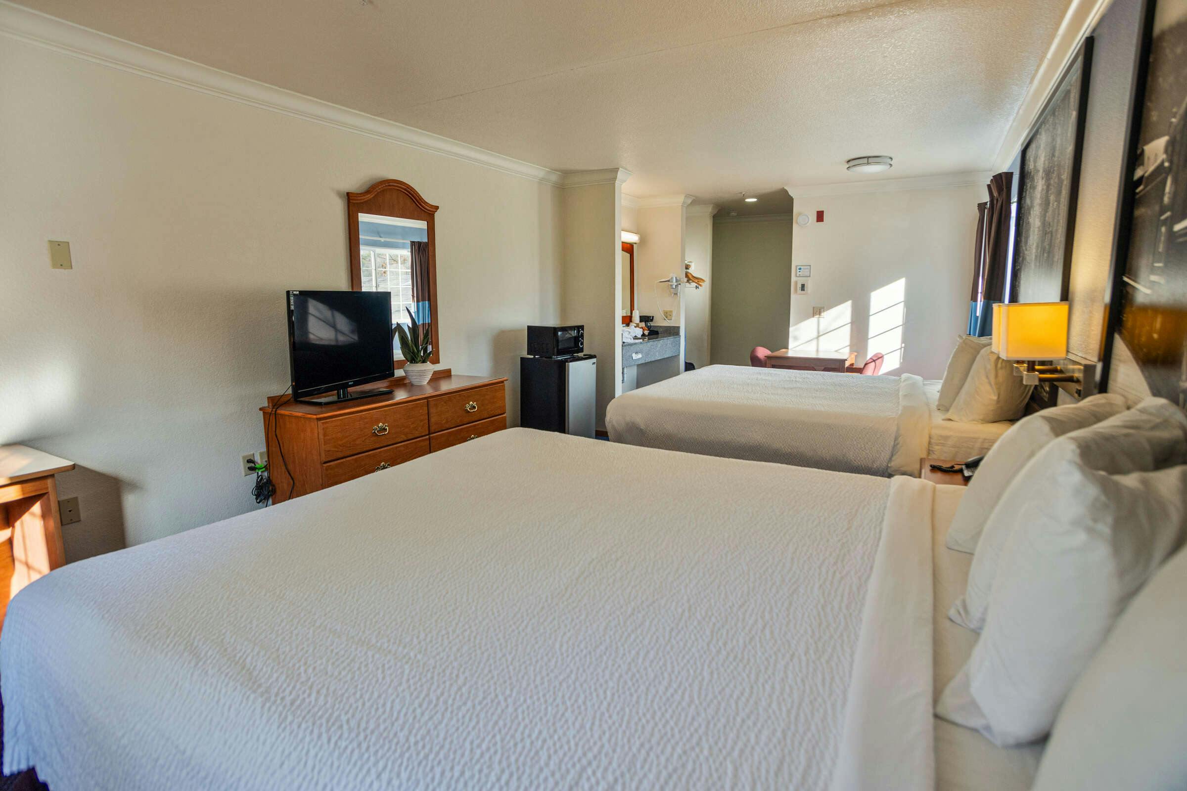 Hotel Creekside Inn & Suites photo 5