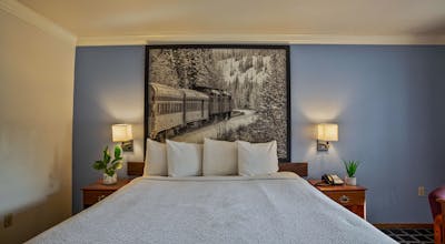 Creekside Inn & Suites