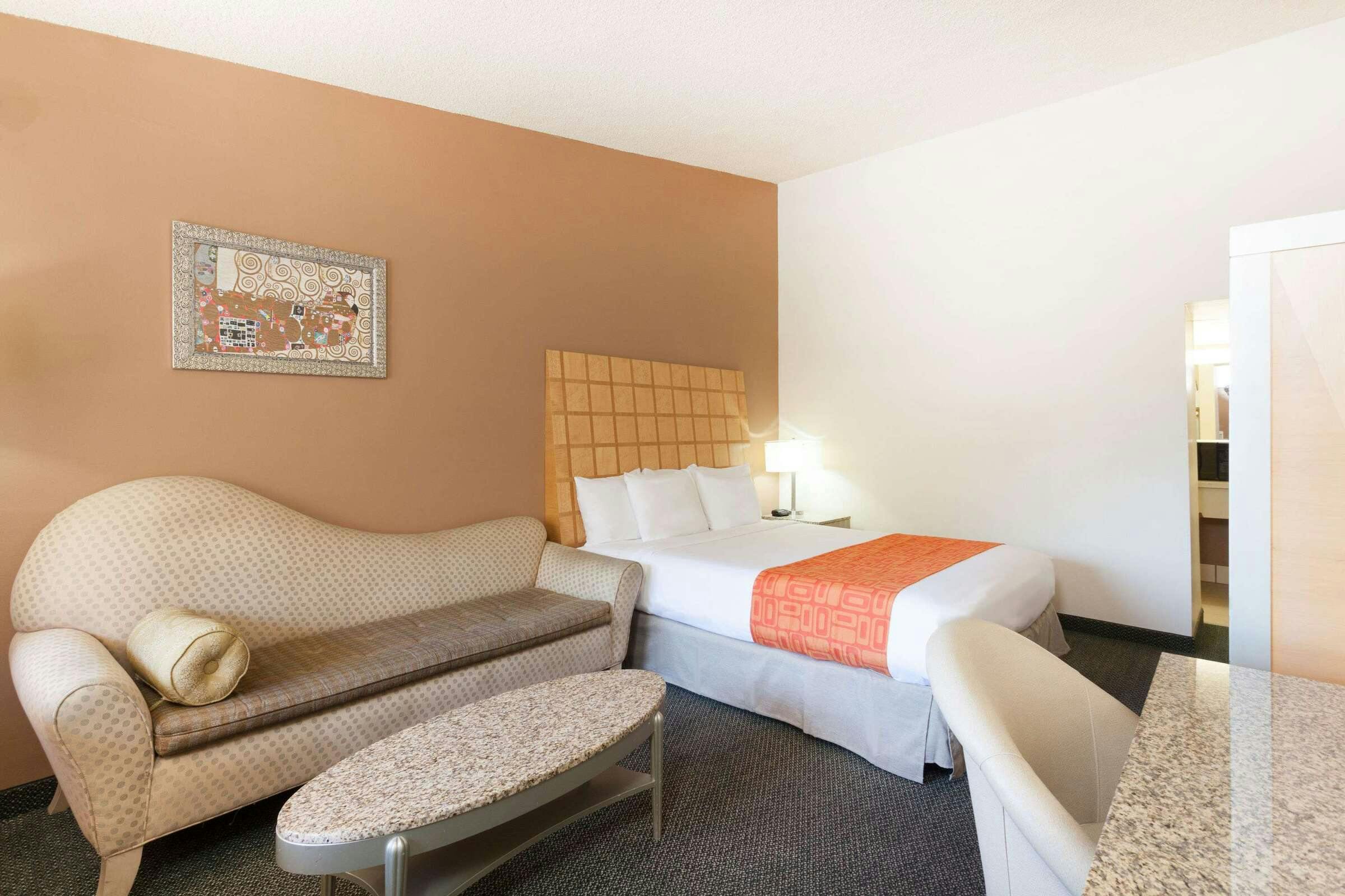 Hotel Howard Johnson by Wyndham Yuma photo 5