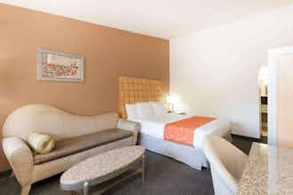 Hotel Howard Johnson Inn Yuma AZ photo 5