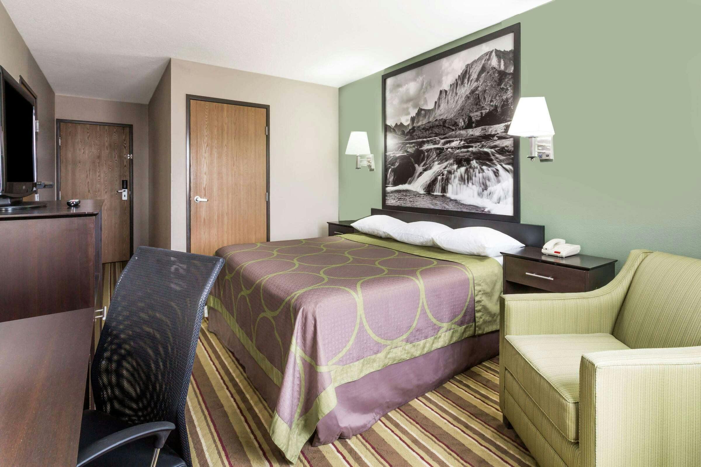 Hotel Super 8 by Wyndham Rock Springs photo 5