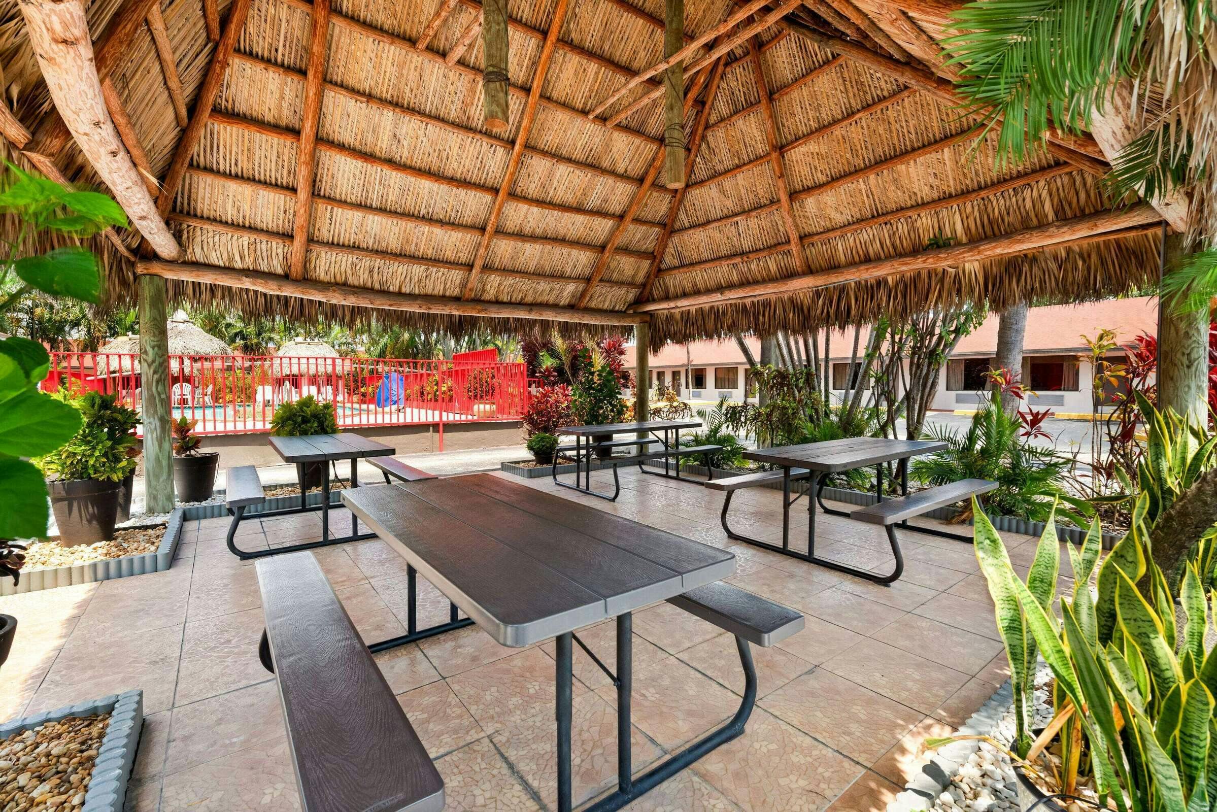 Hotel Super 8 Florida City/Gateway photo 1