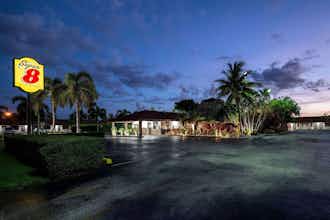 Hotel Super 8 Florida City/Gateway photo 4