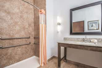 Hotel La Quinta Inn Suites Guthrie photo 3