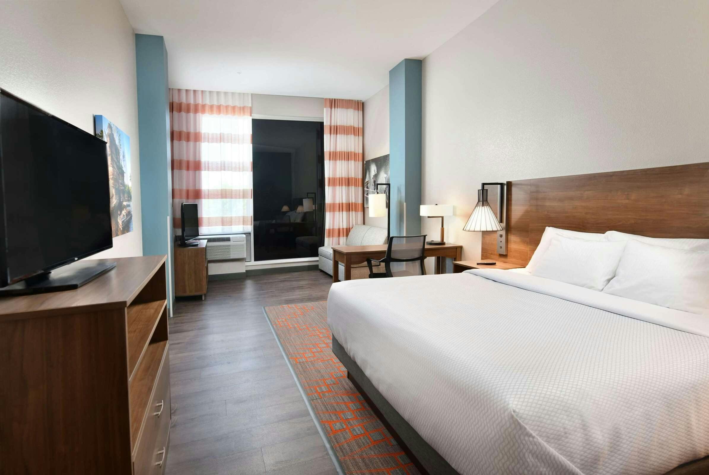 Hotel La Quinta Inn & Ste by Wyndham Wisconsin Dells- Lake Delton photo 5