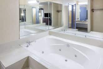 Hotel Days Inn by Wyndham Walterboro, SC photo 5