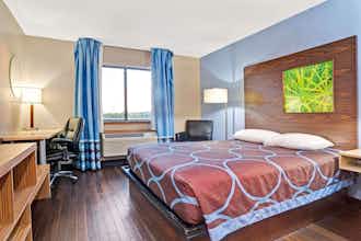 Hotel Super 8 Louisville Airport photo 1