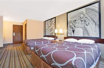 Hotel Super 8 Louisville Airport photo 2