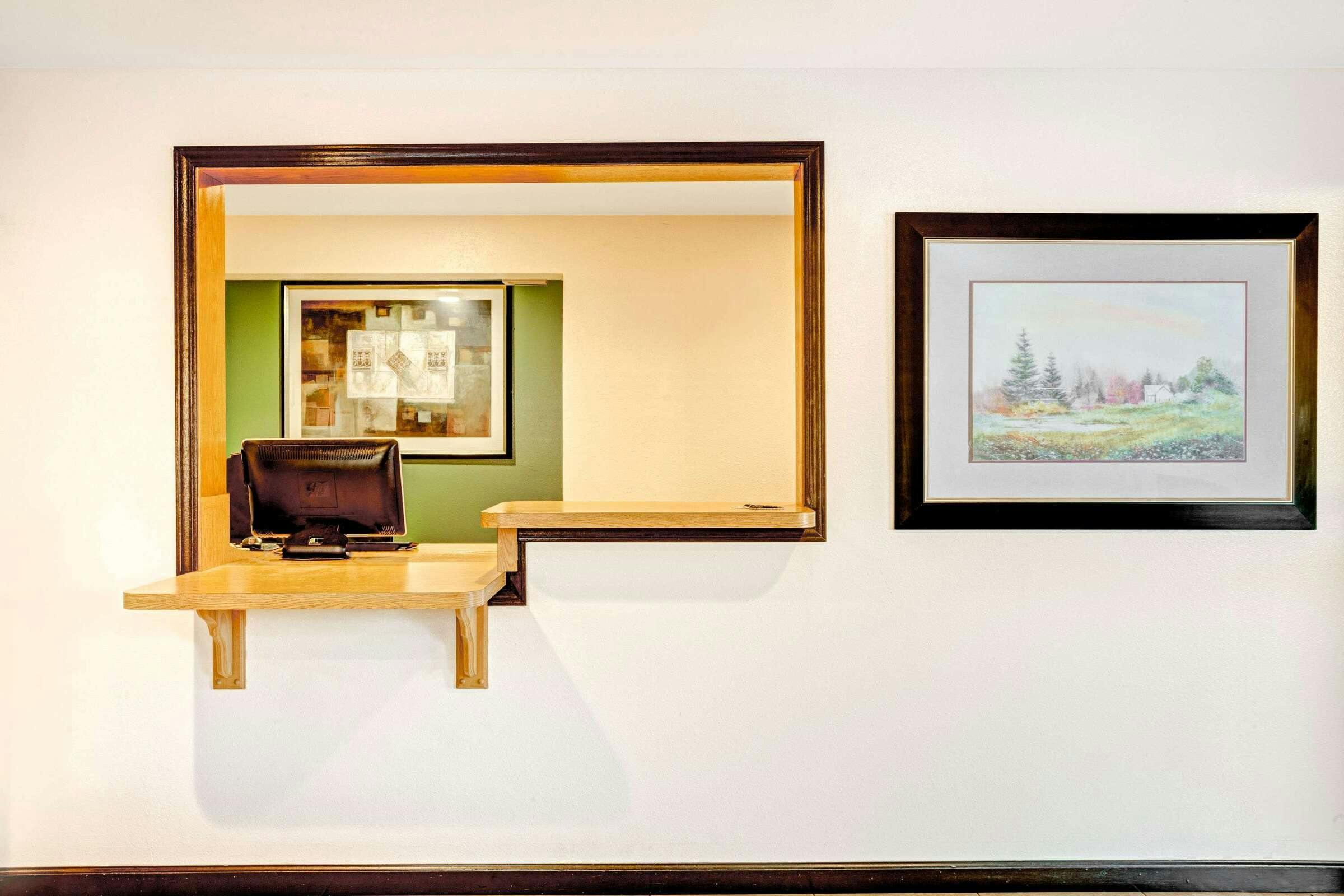 Hotel Super 8 by Wyndham Carson City/Lake Tahoe photo 1