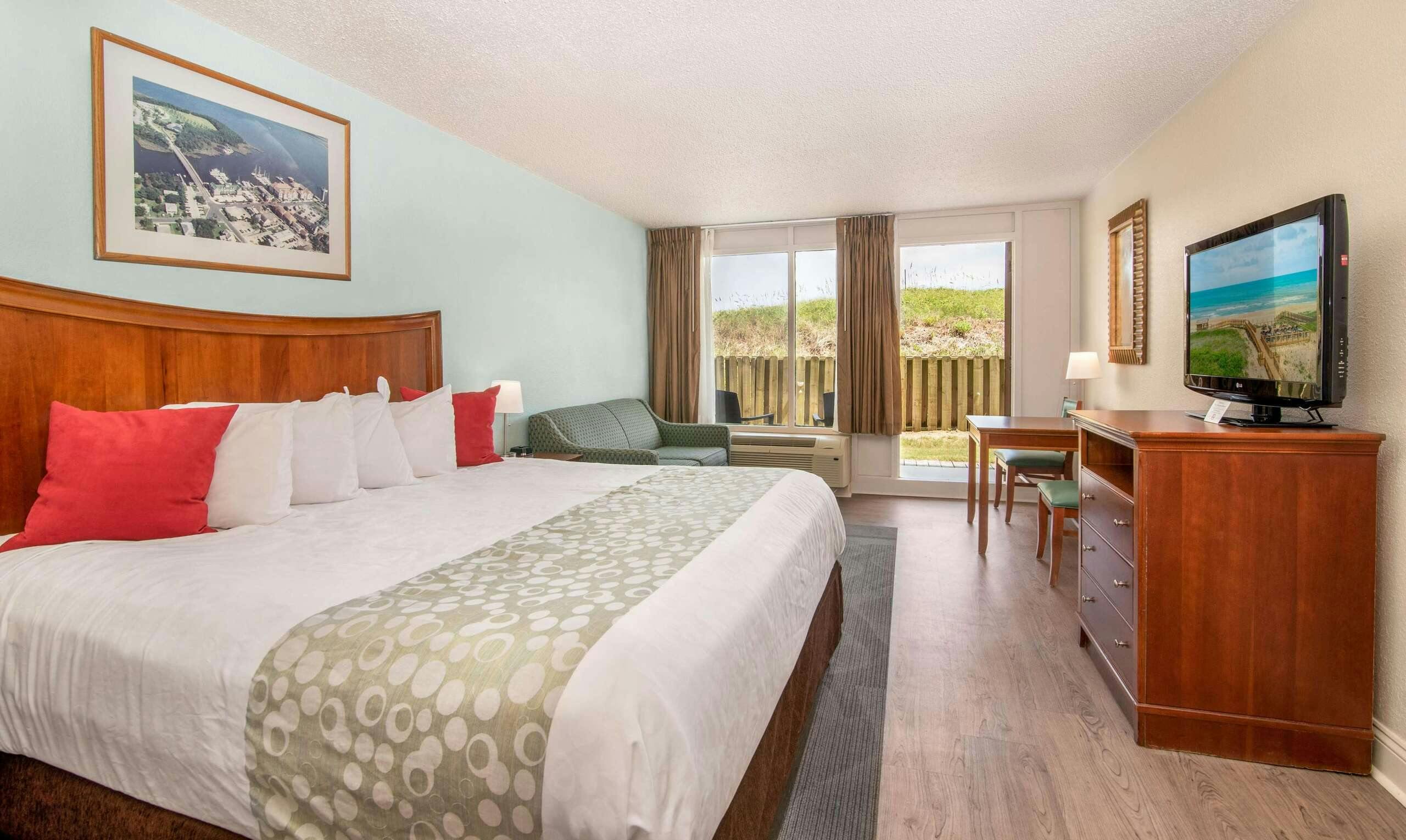 Hotel Ramada Plaza by Wyndham Nags Head Oceanfront photo 5