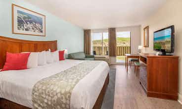Hotel Ramada Plaza by Wyndham Nags Head Oceanfront photo 5