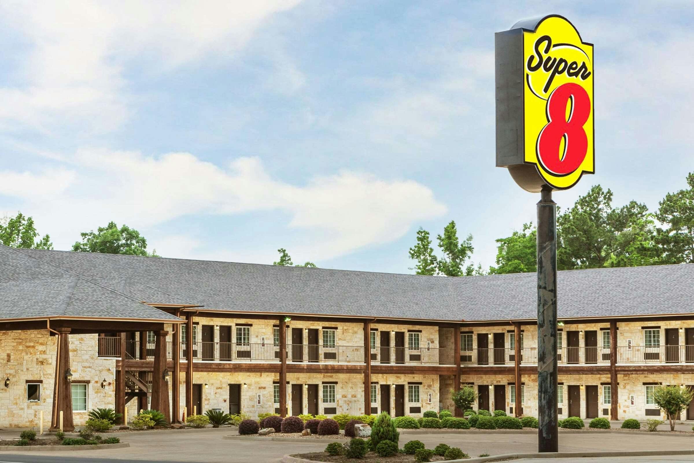 Super 8 Center