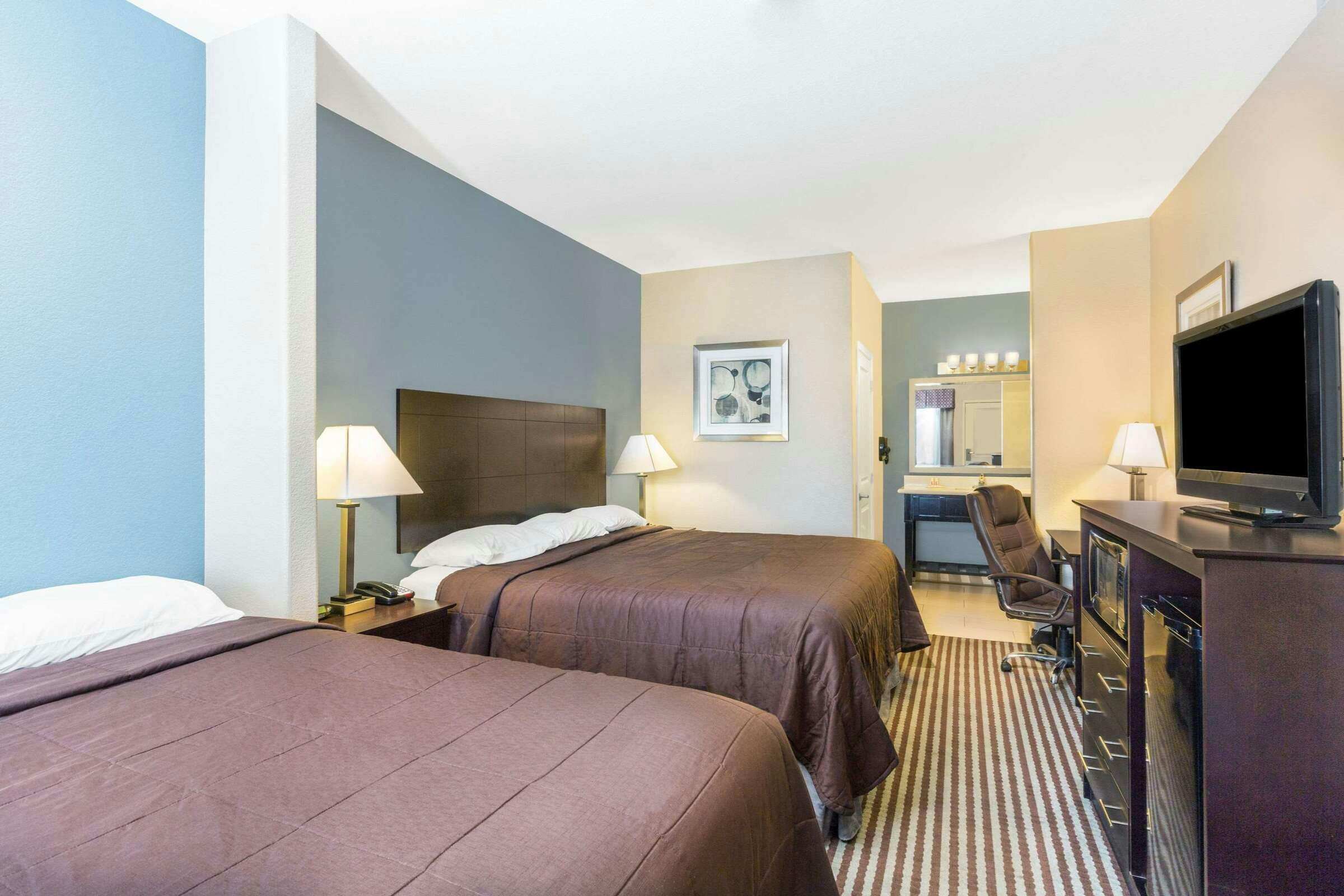 Hotel Super 8 Center photo 5