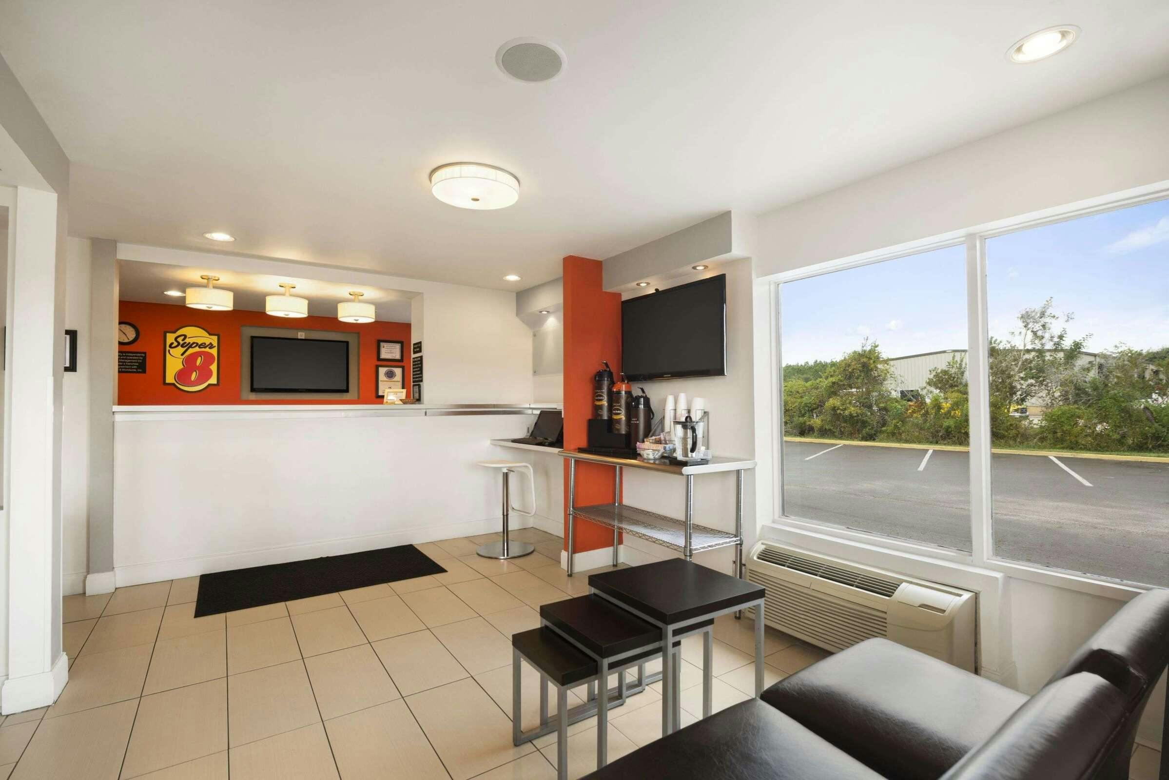 Hotel Super 8 by Wyndham Ormond Beach photo 1