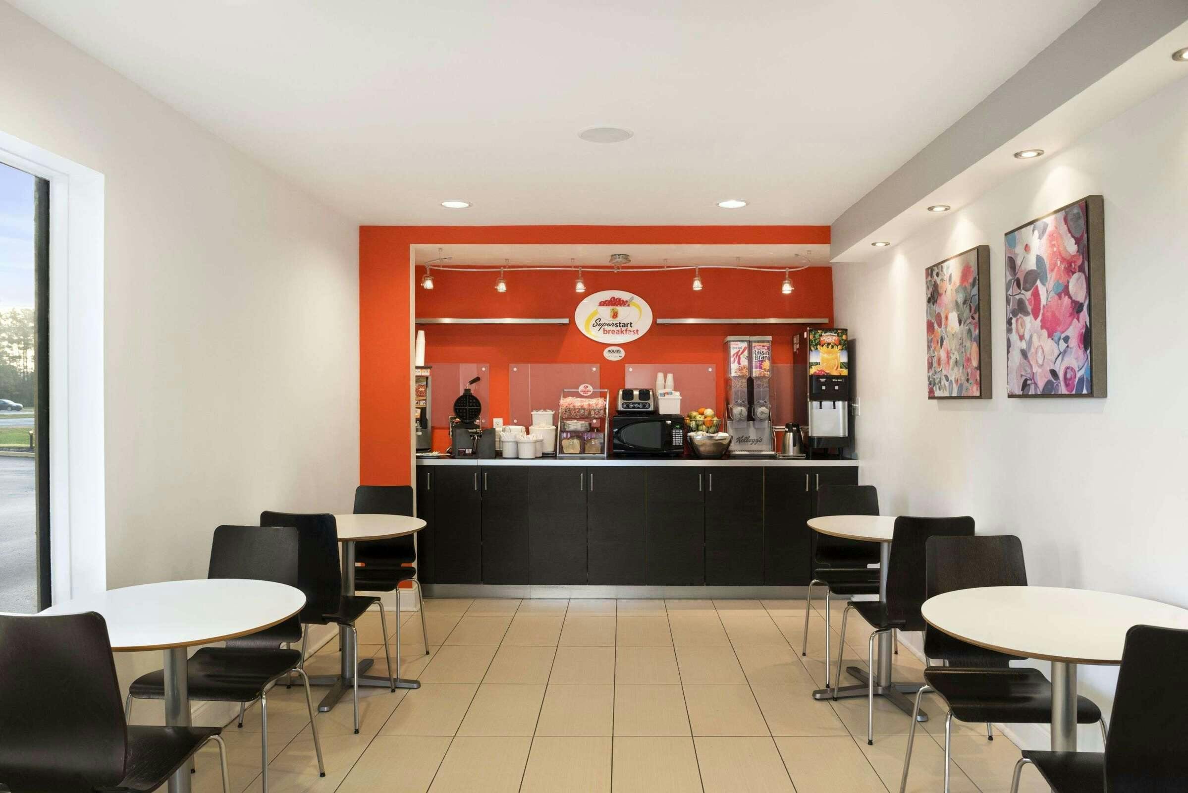 Hotel Super 8 by Wyndham Ormond Beach photo 3