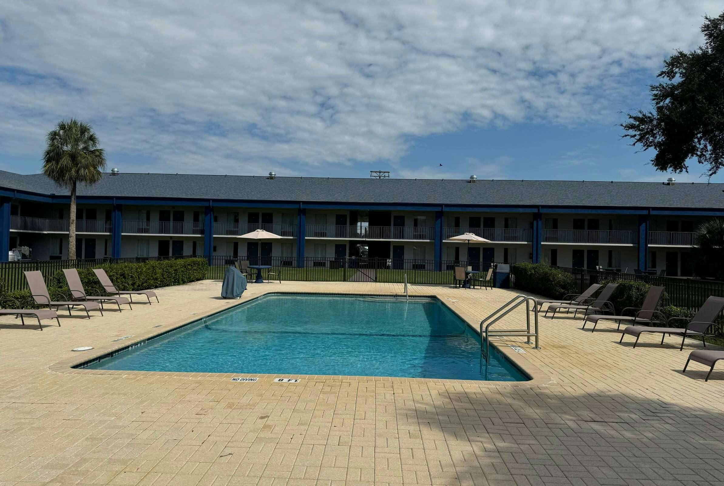 Hotel Days Inn by Wyndham Crystal River photo 5