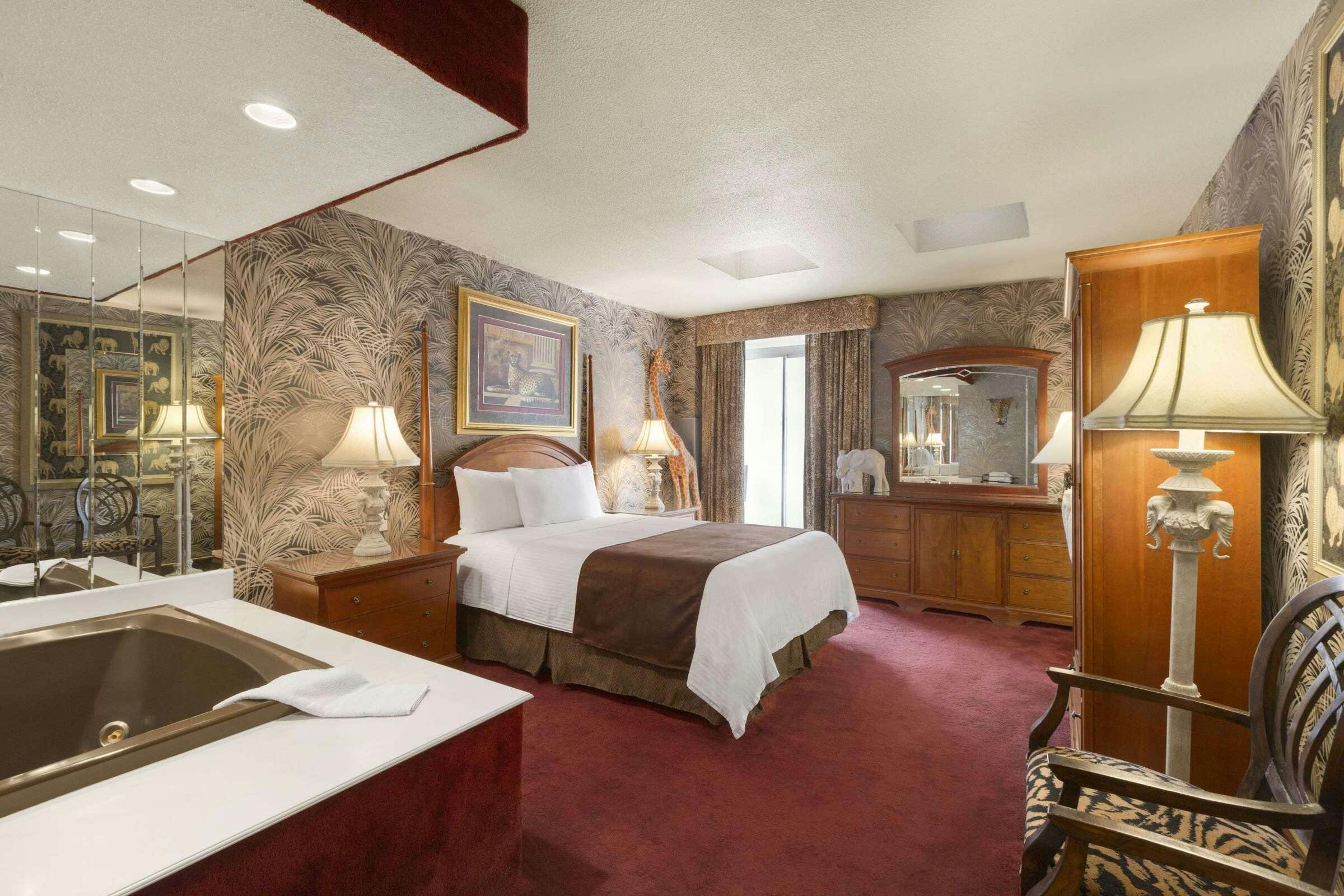 Hotel Travelodge by Wyndham Niagara Falls Fallsview photo 5