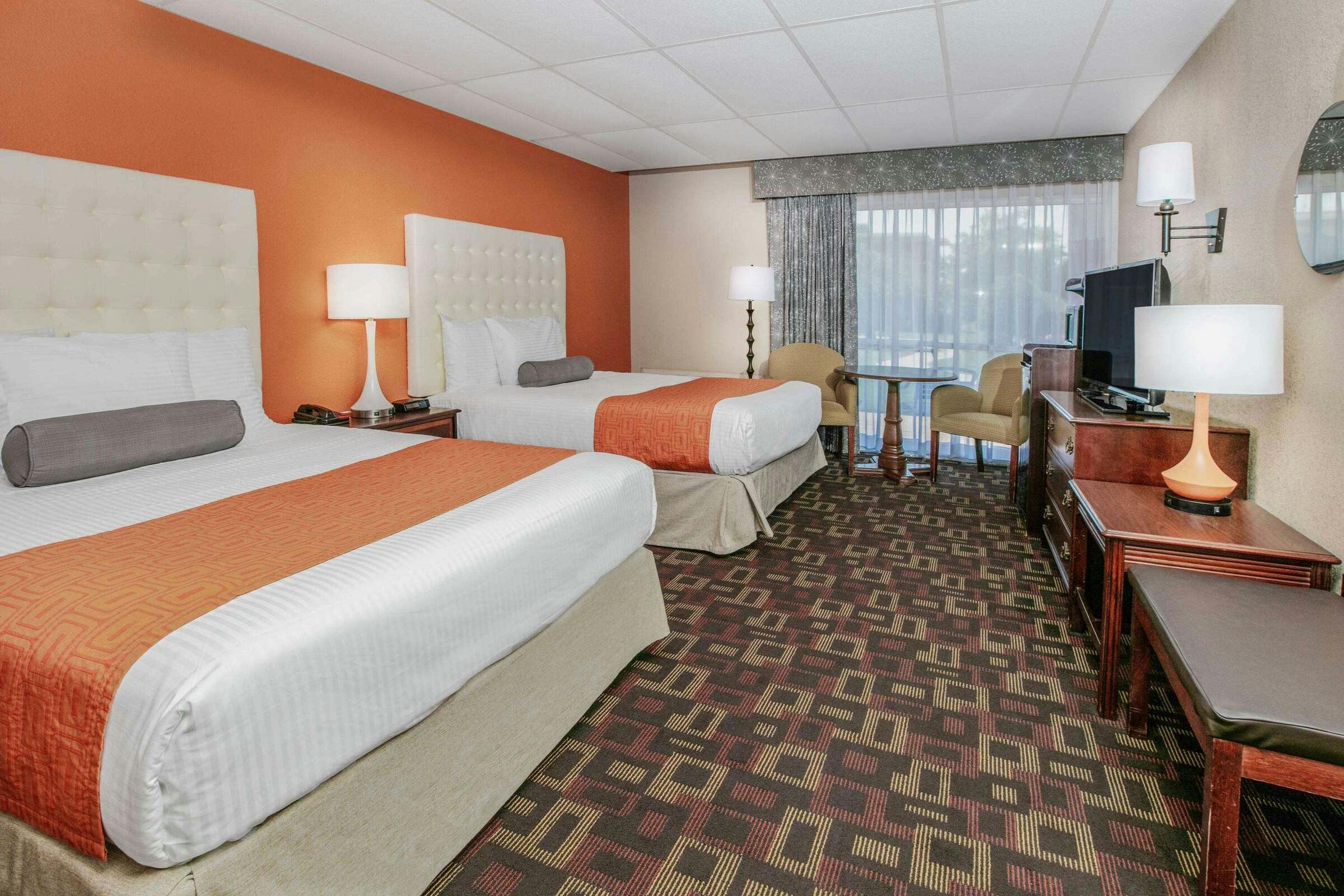 Hotel Howard Johnson by Wyndham Oklahoma City Airport/ Fairgrounds photo 3
