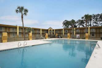 Hotel Days Inn Brunswick St Simons photo 2