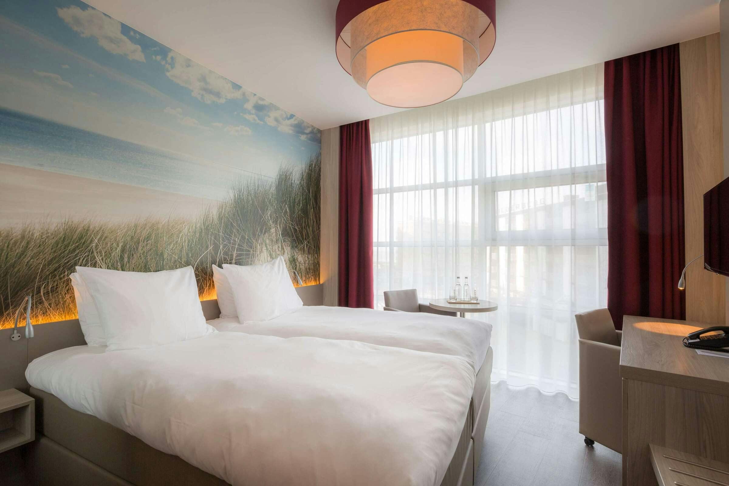 Hotel Ramada The Hague Scheveningen photo 3