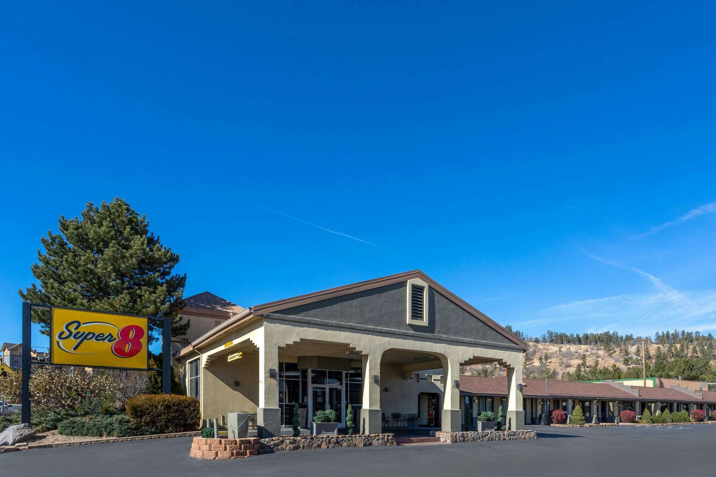 Hotel Super 8 Cnf Ctr NAU/Dwntwn photo 1