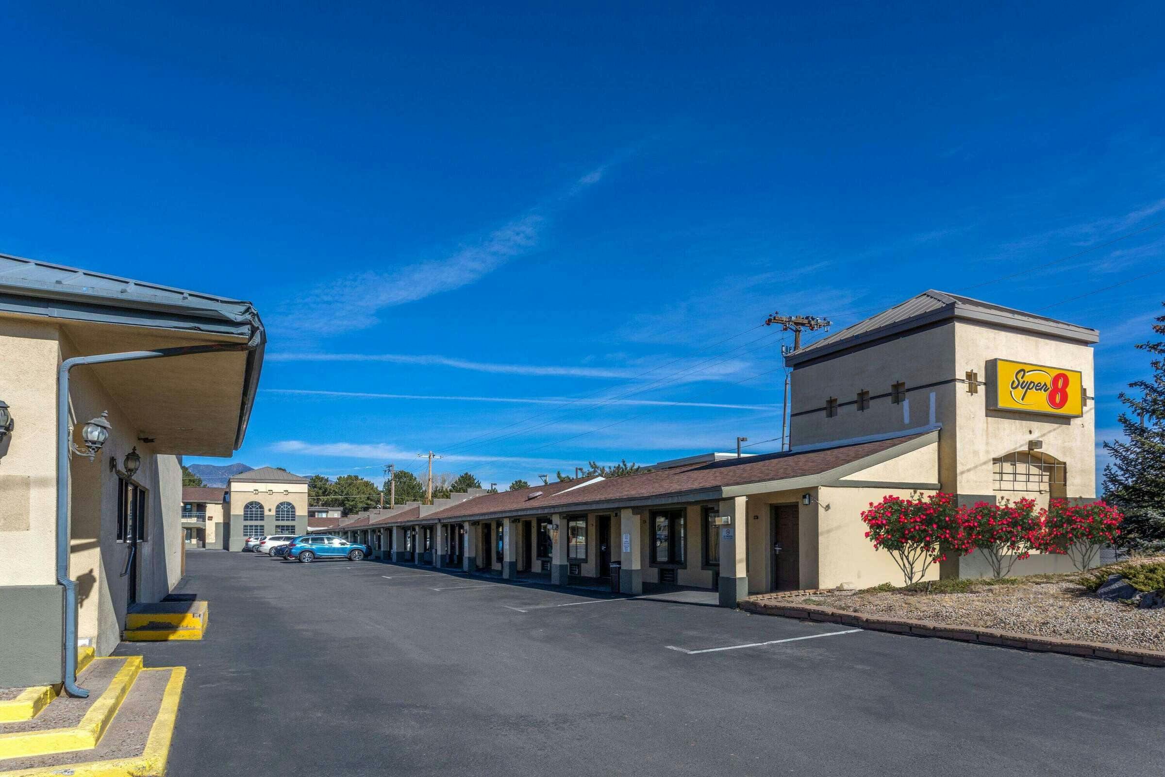 Hotel Super 8 Cnf Ctr NAU/Dwntwn photo 2