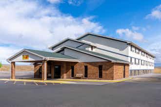 Hotel Super 8 Cheyenne WY photo 1