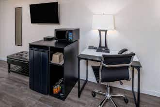 Hotel Super 8 Cheyenne WY photo 3