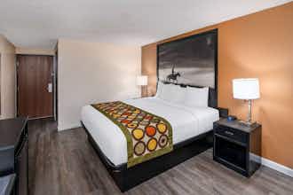 Hotel Super 8 Cheyenne WY photo 4