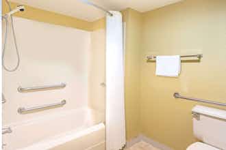 Hotel Super 8 Jessup/Baltimore Area photo 3