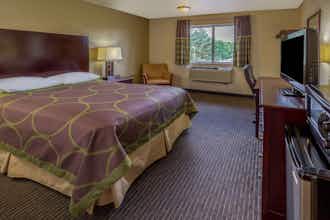Hotel Super 8 by Wyndham Woodburn photo 2