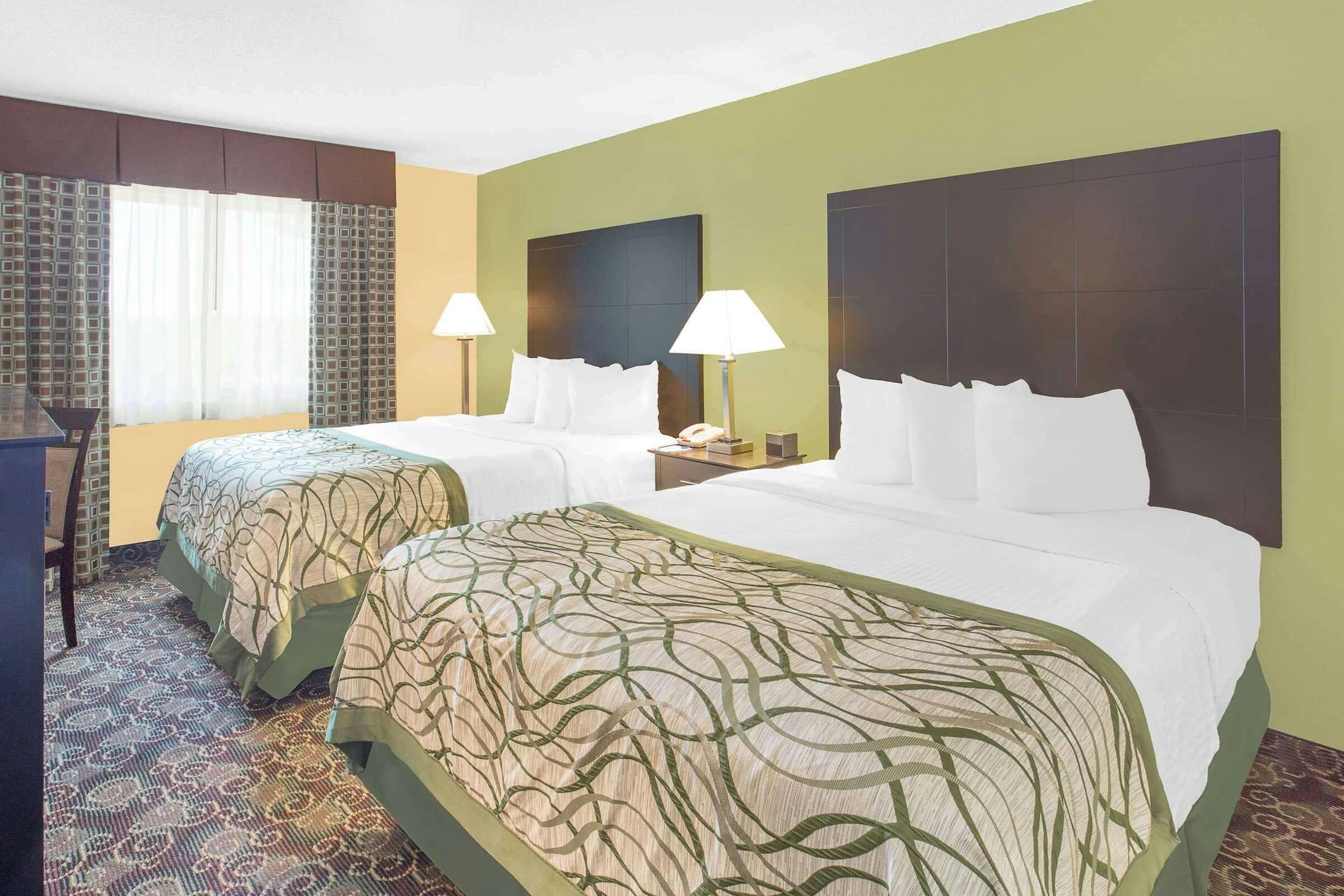 Hotel Baymont Holland photo 2