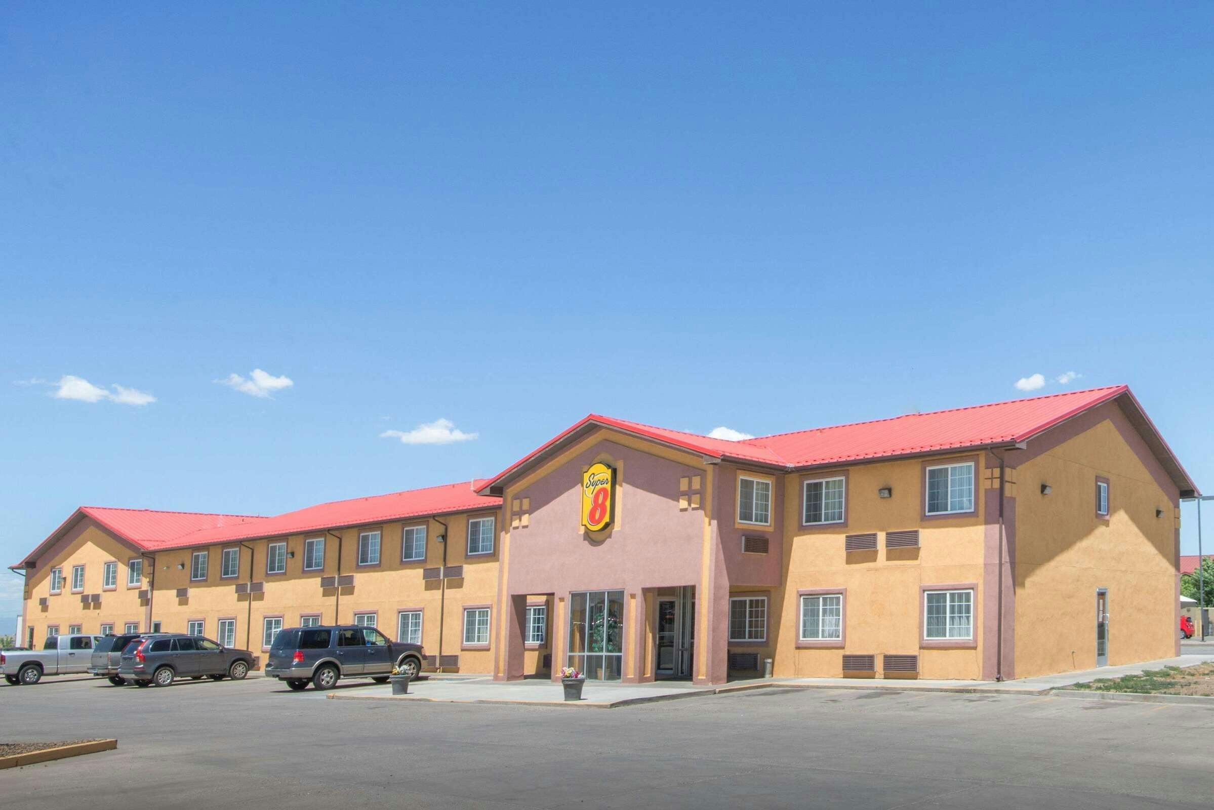 Super 8 Moriarty NM