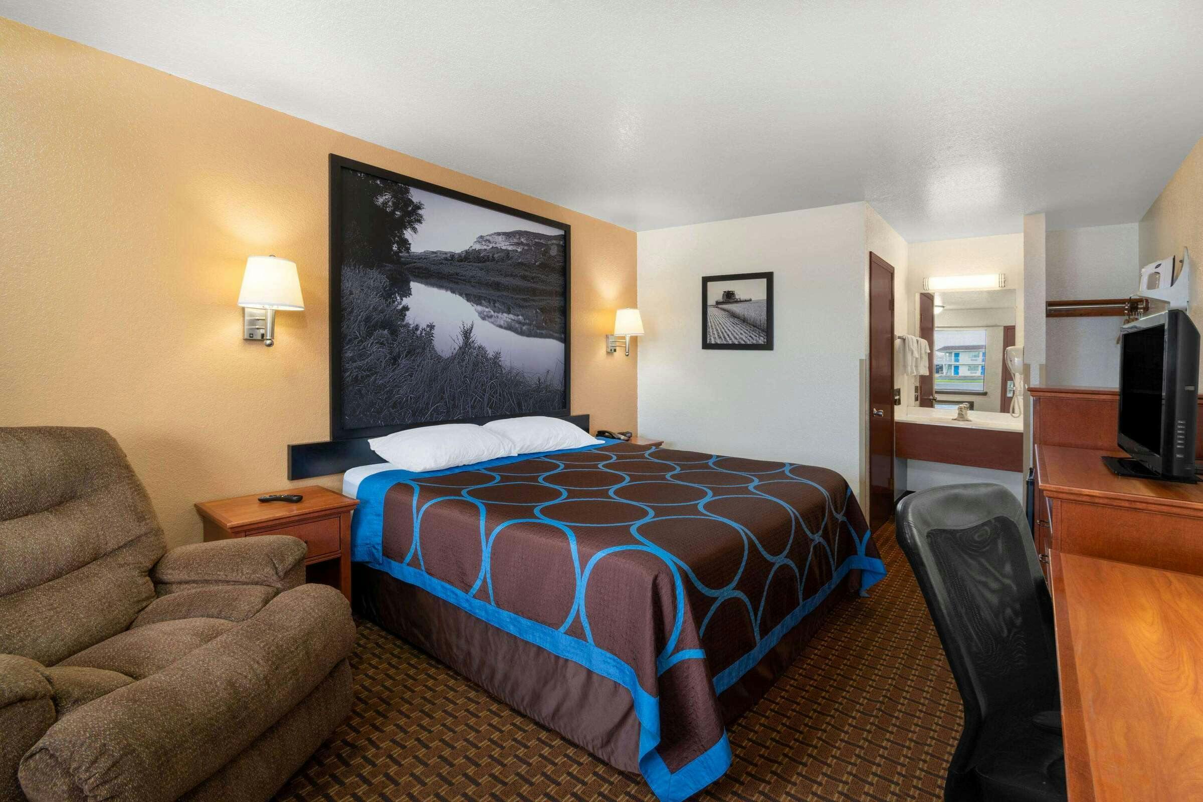 Hotel Super 8 by Wyndham Goodland photo 3