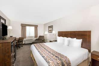 Hotel Baymont Inn Suites LeMars photo 4