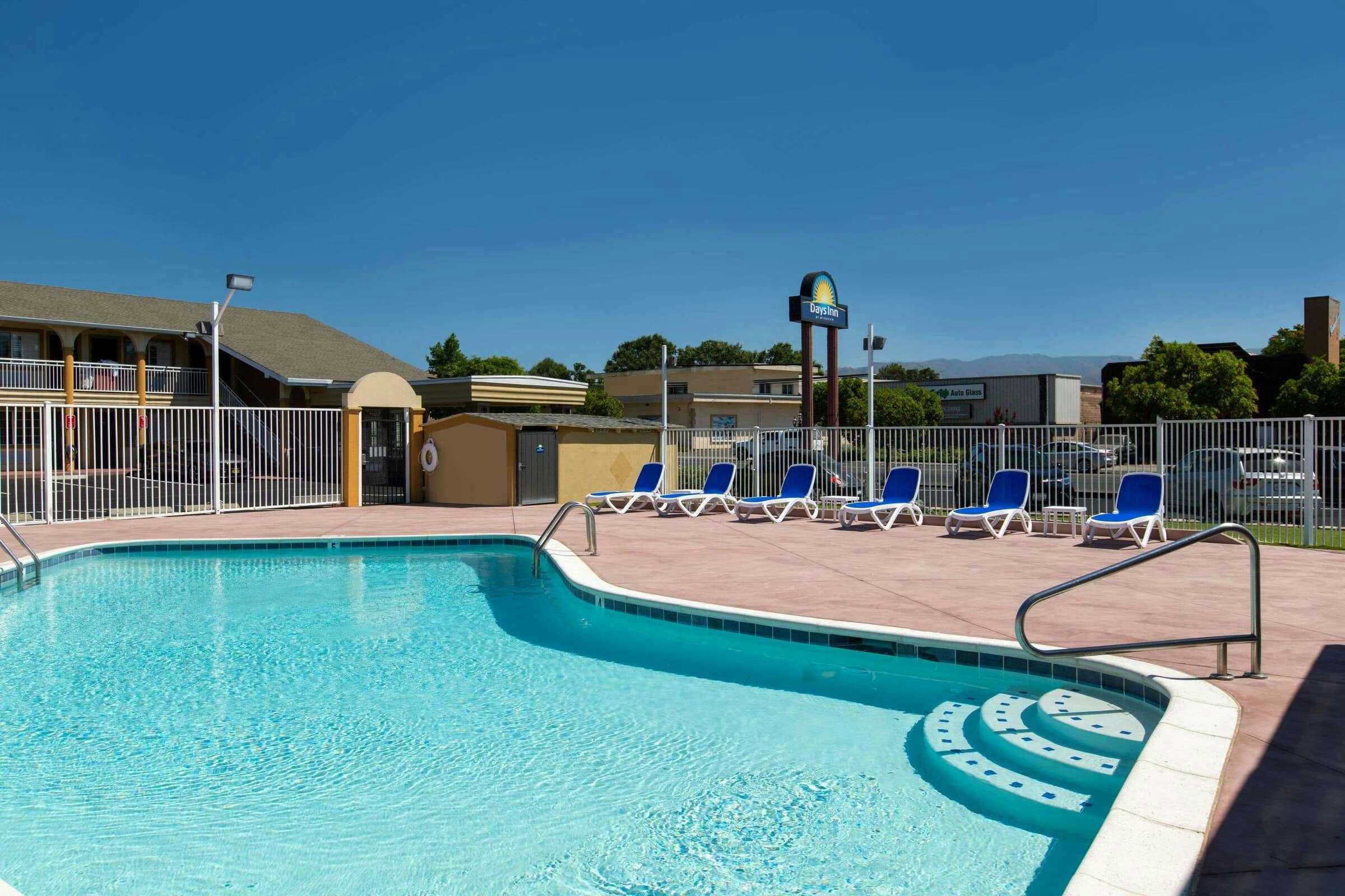 Hotel Days Inn Ukiah photo 1