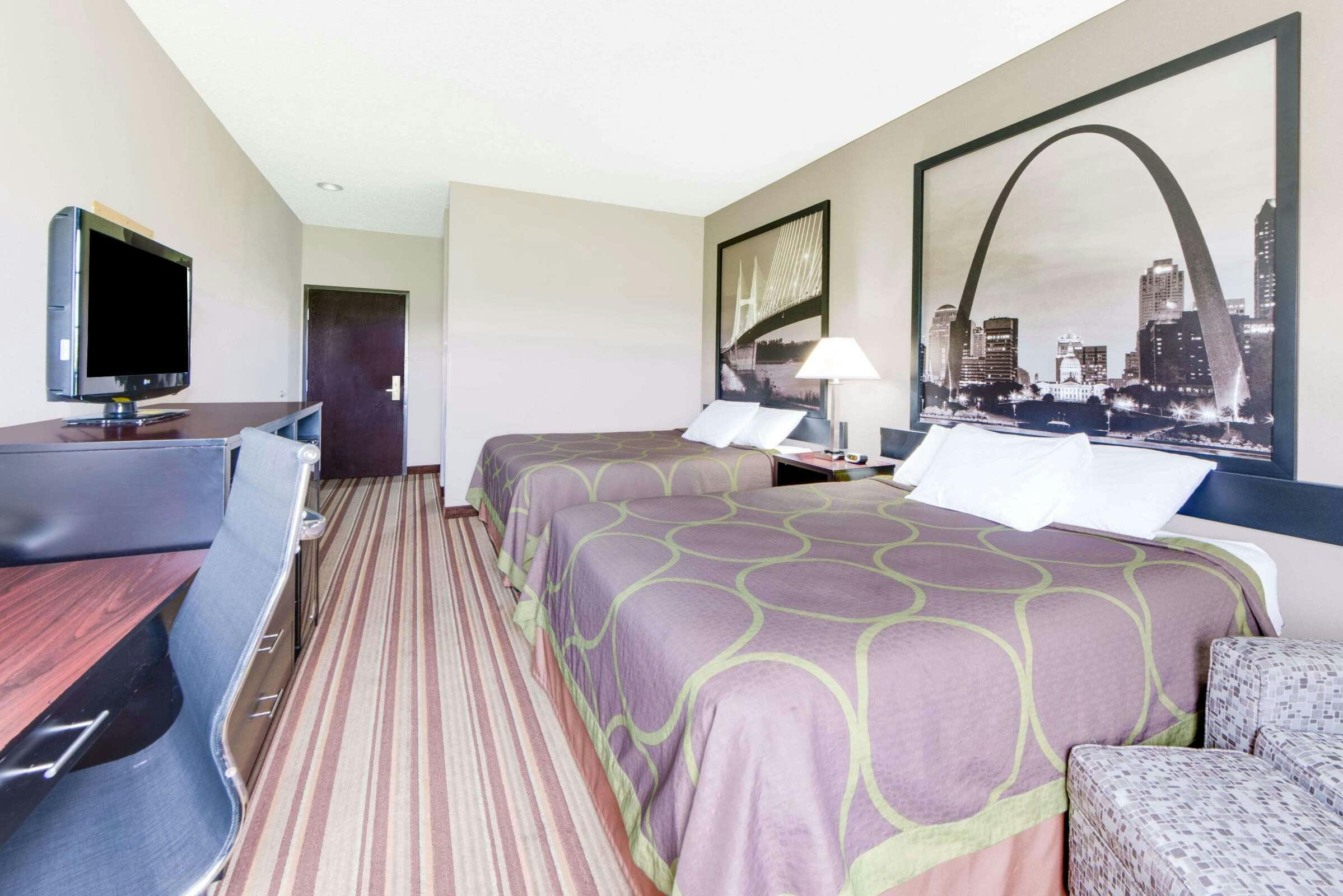 Hotel Super 8 by Wyndham Monett photo 1