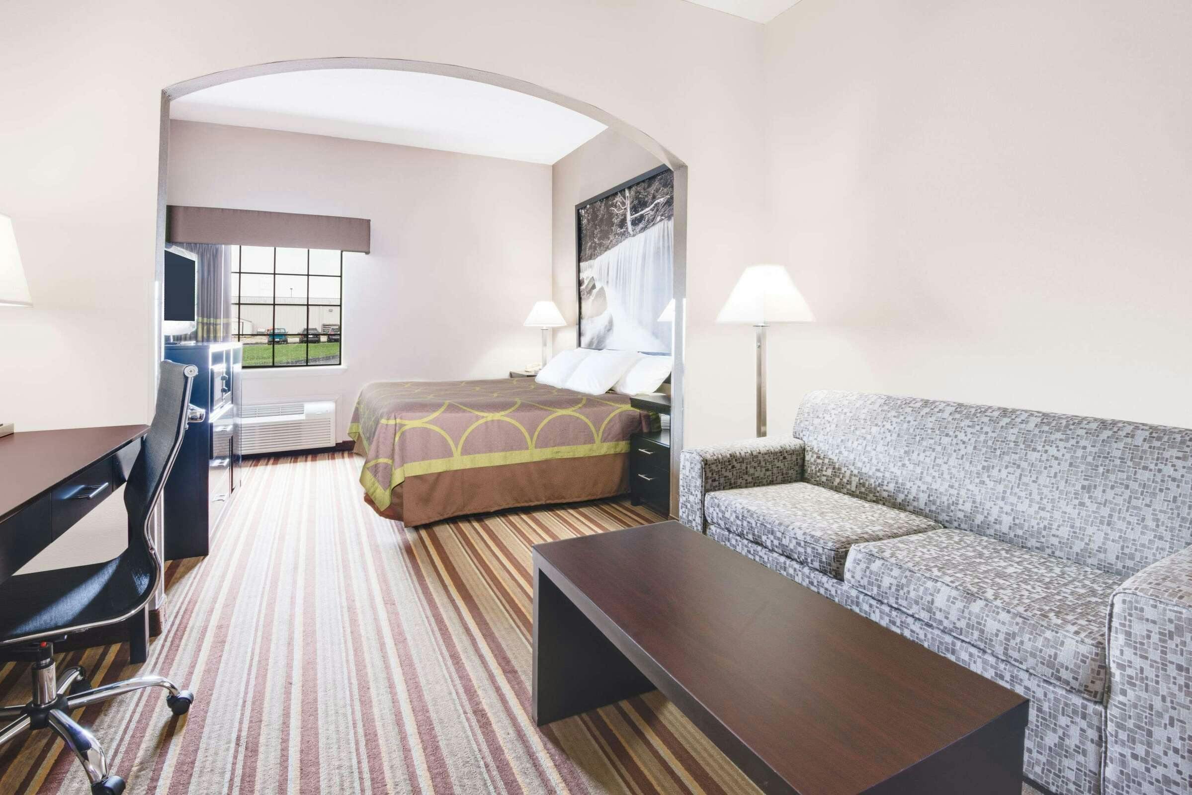 Hotel Super 8 by Wyndham Monett photo 5