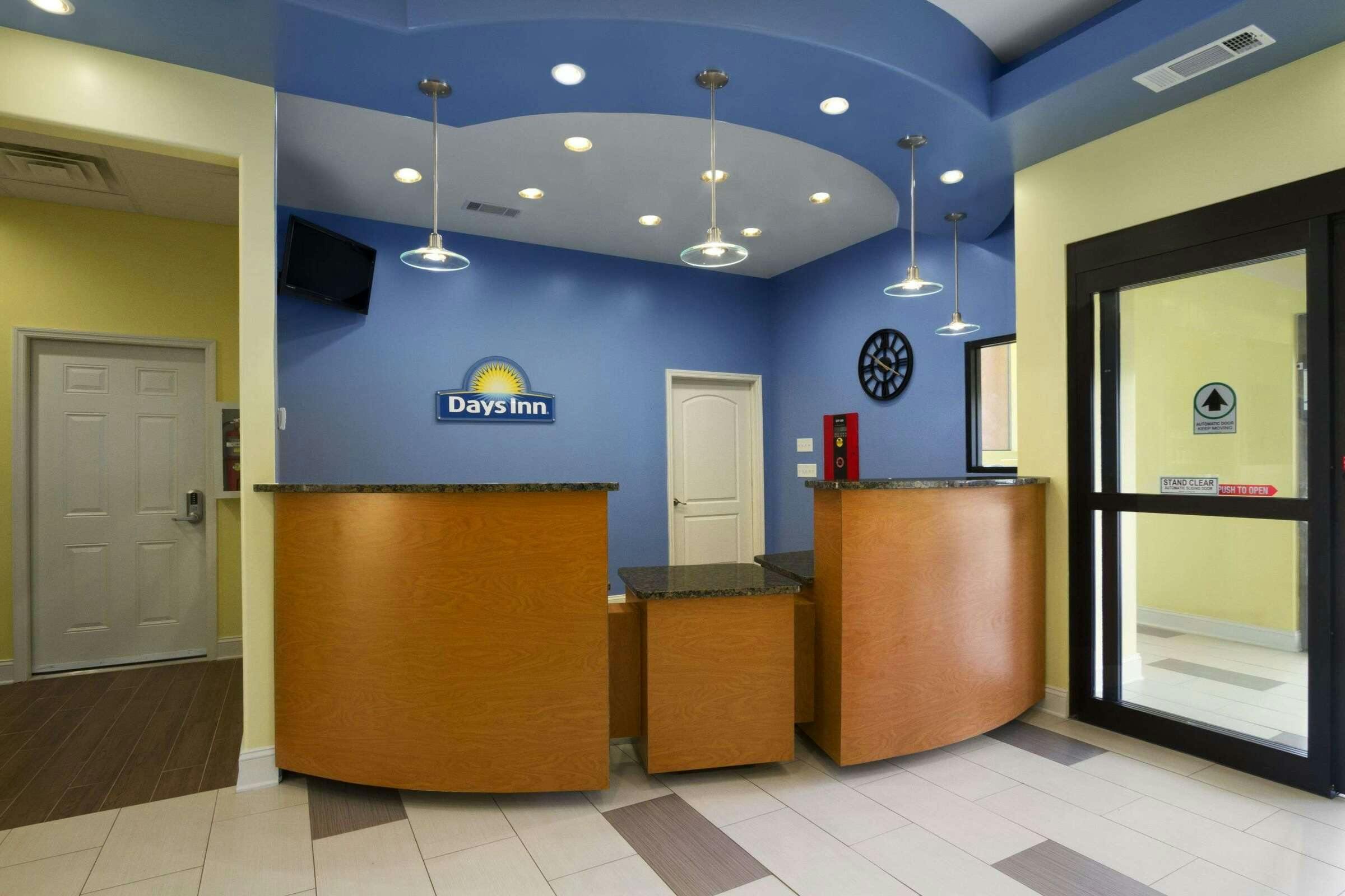 Hotel Days Inn by Wyndham Fultondale photo 3