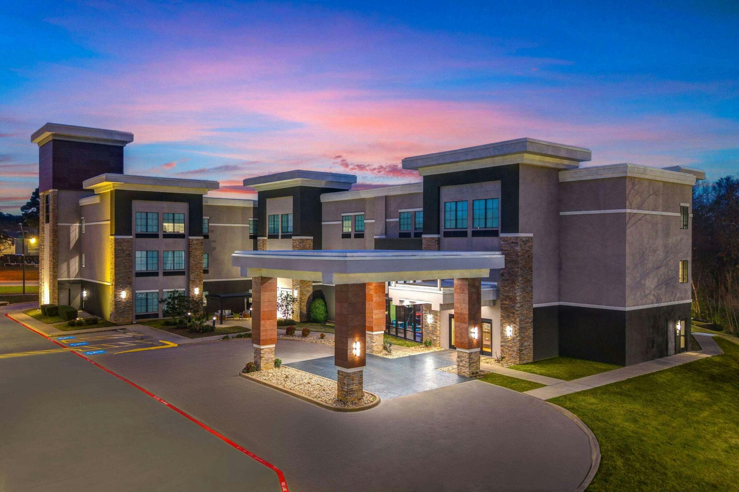 LQ IS Tyler University Area