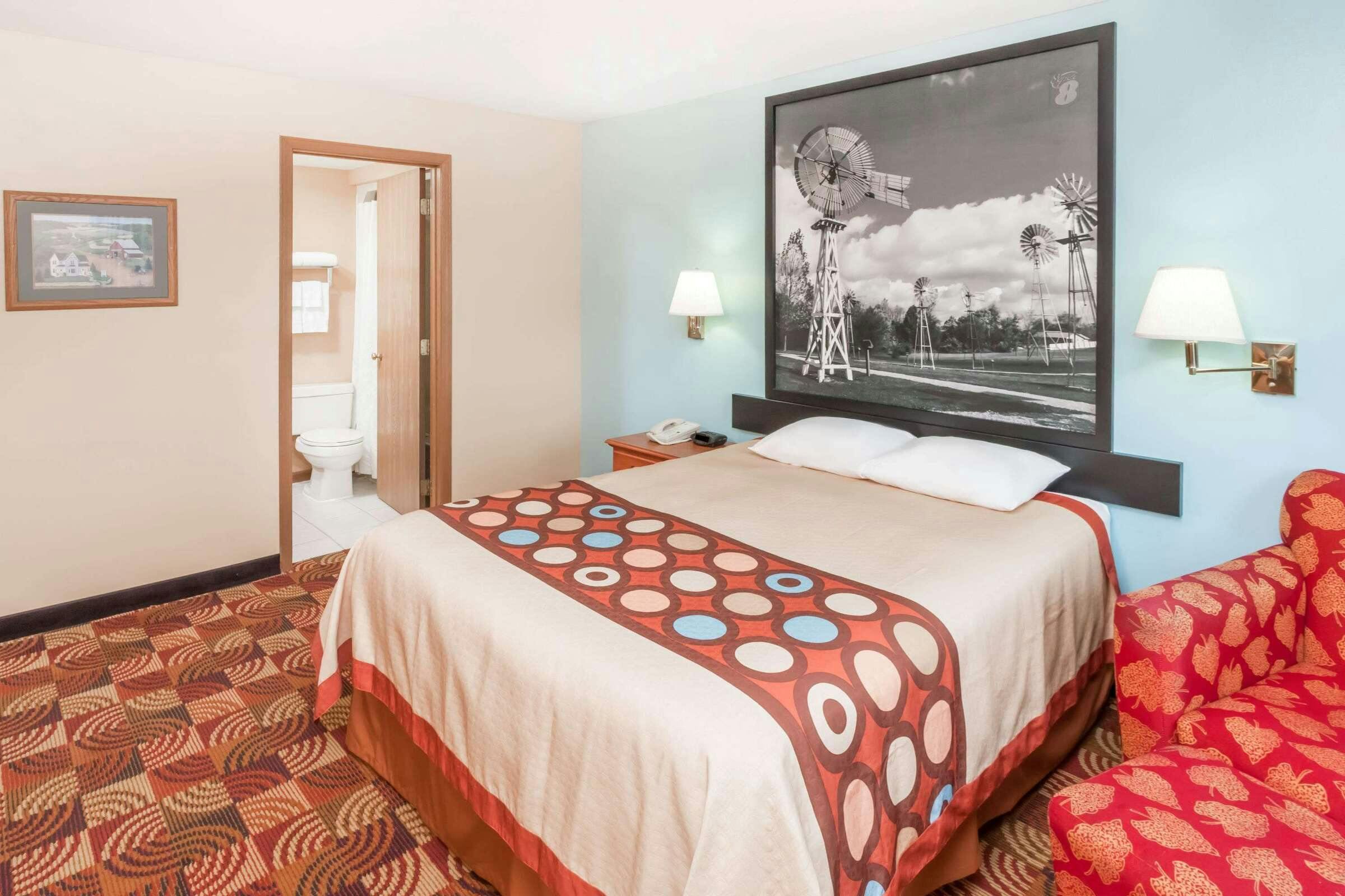 Hotel Super 8 by Wyndham Shipshewana photo 4