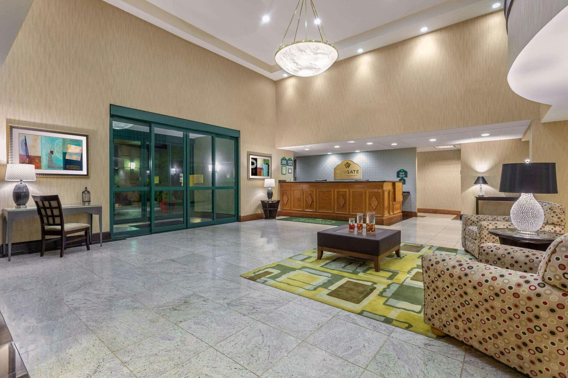 Hotel Wingate by Wyndham Macon I-75 photo 1