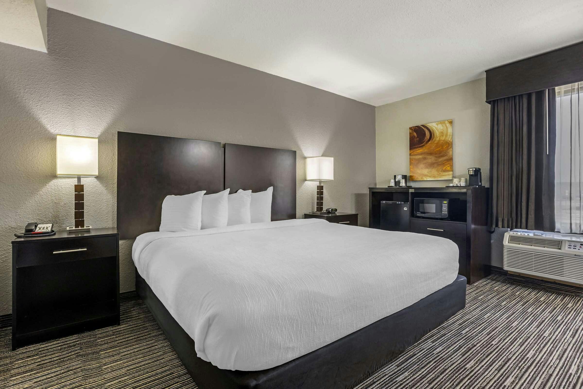 Hotel Best Western Plus Jonesboro Inn and Suites photo 1