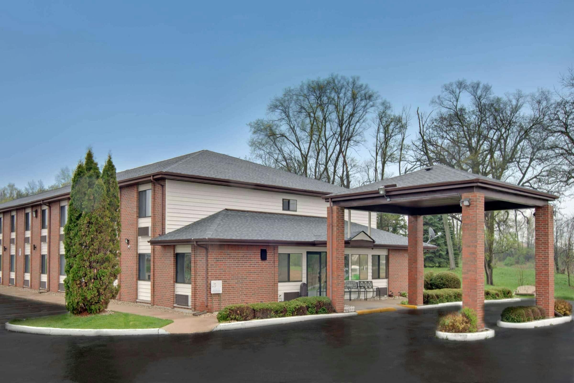 Baymont Inn & Suites by Wyndham Richmond