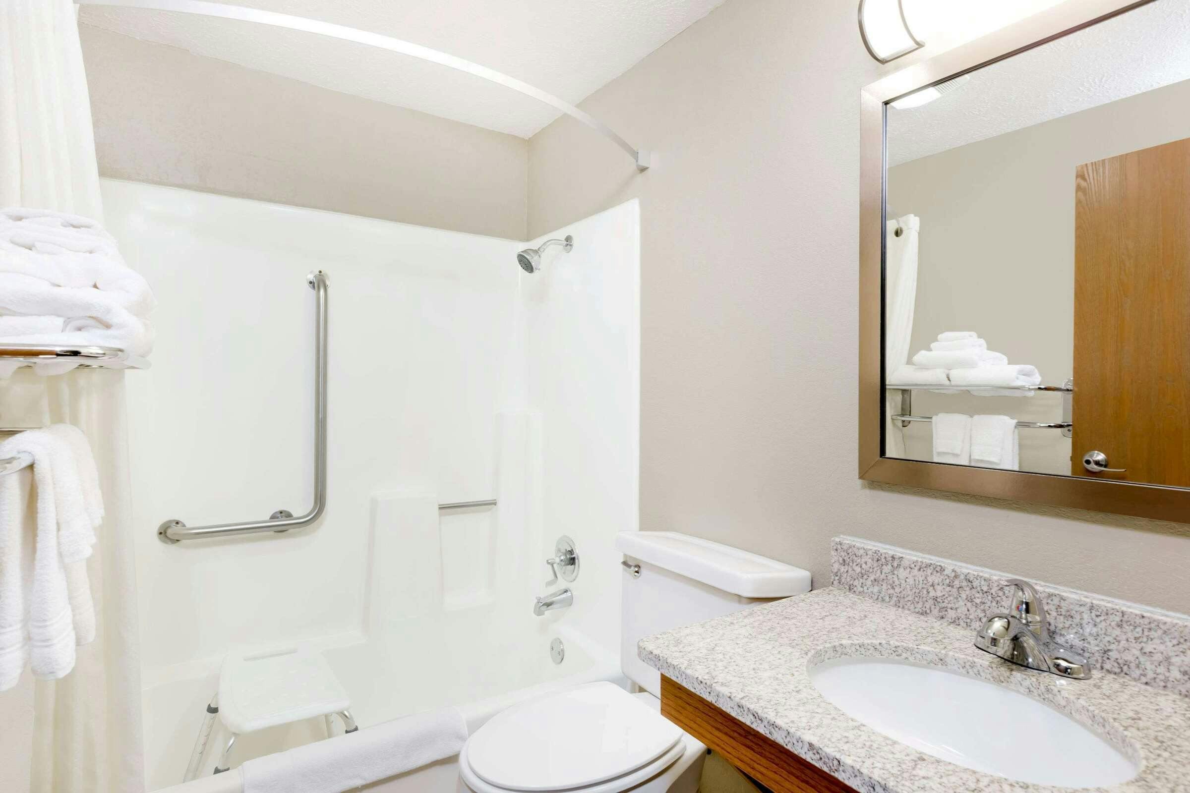 Hotel Super 8 Kearney NE photo 4