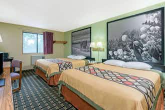 Hotel Super 8 Twinsburg/Cleveland A photo 2
