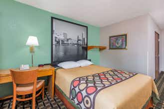 Hotel Super 8 Twinsburg/Cleveland A photo 3