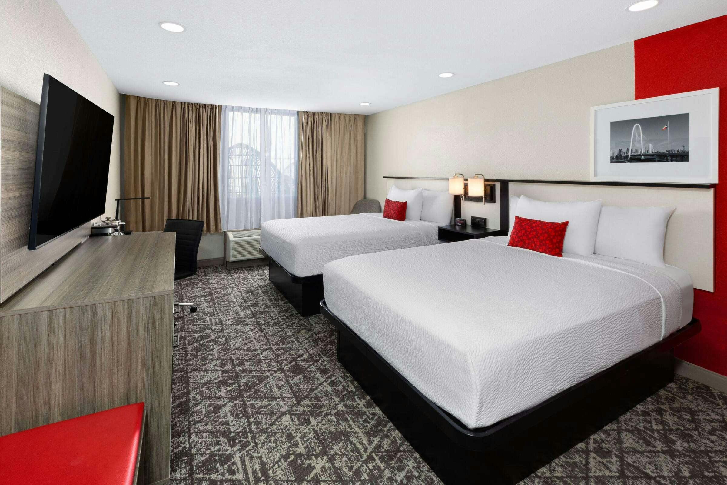 Hotel Ramada by Wyndham DFW Airport photo 5