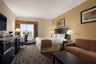 Hotel Days Inn & Suites by Wyndham Winnipeg Airport Manitoba photo 1